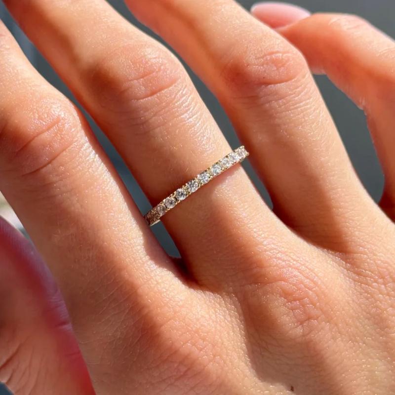 Skuteczne sposoby na to, jak sprawdzić jaki rozmiar pierścionka wybrać