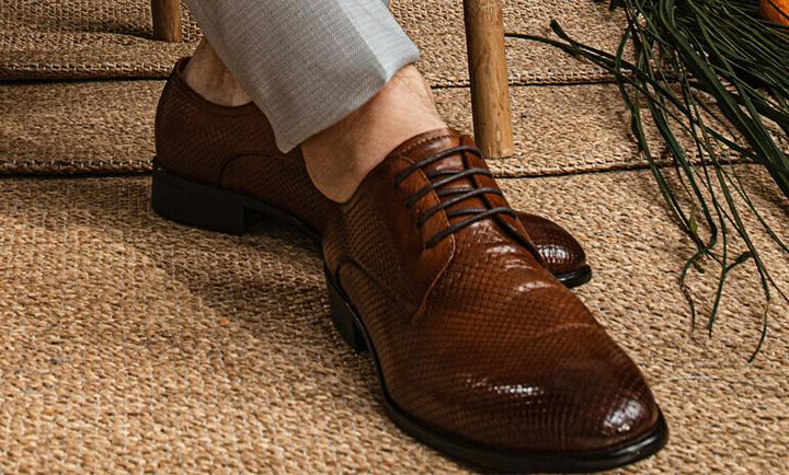 Stylowe propozycje: jakie buty na lato 2026 warto mieć w swojej szafie?